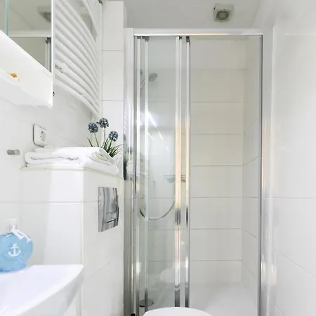8 - A85444 Apartment *