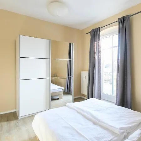 Apartment 8 - A85444