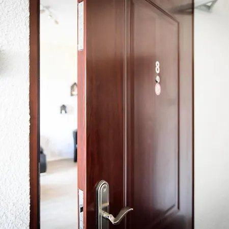 Apartment 8 - A85444